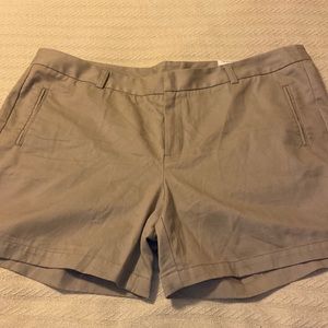 NWT Stylus khaki shorts 20W